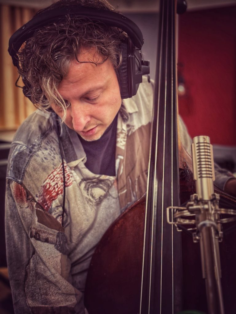 Marcel Krömker Bass